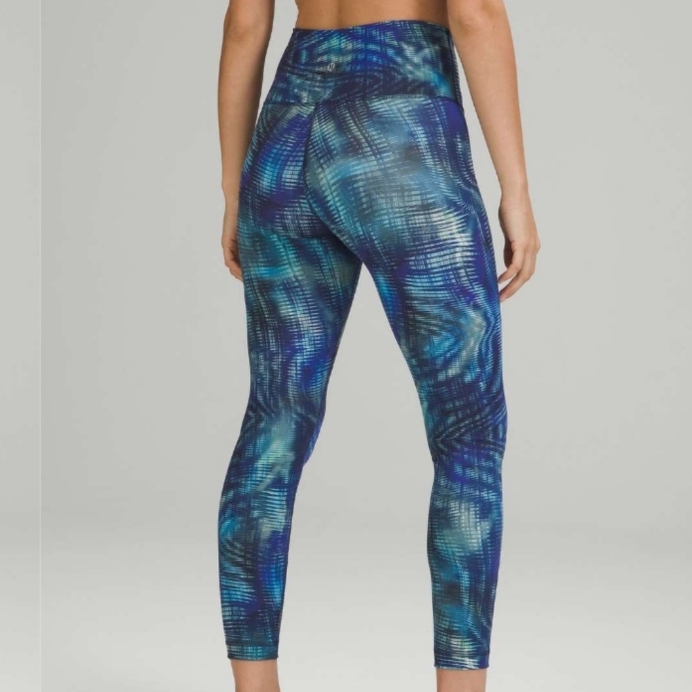 NWOT Lululemon Wunder Train High-Rise, Size 6 Multicolour Green Blue Navy White